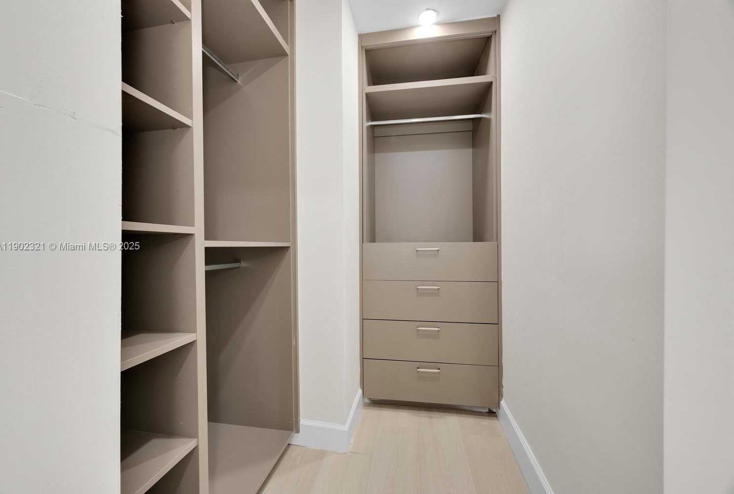 Imagen de Pequeño Objeto