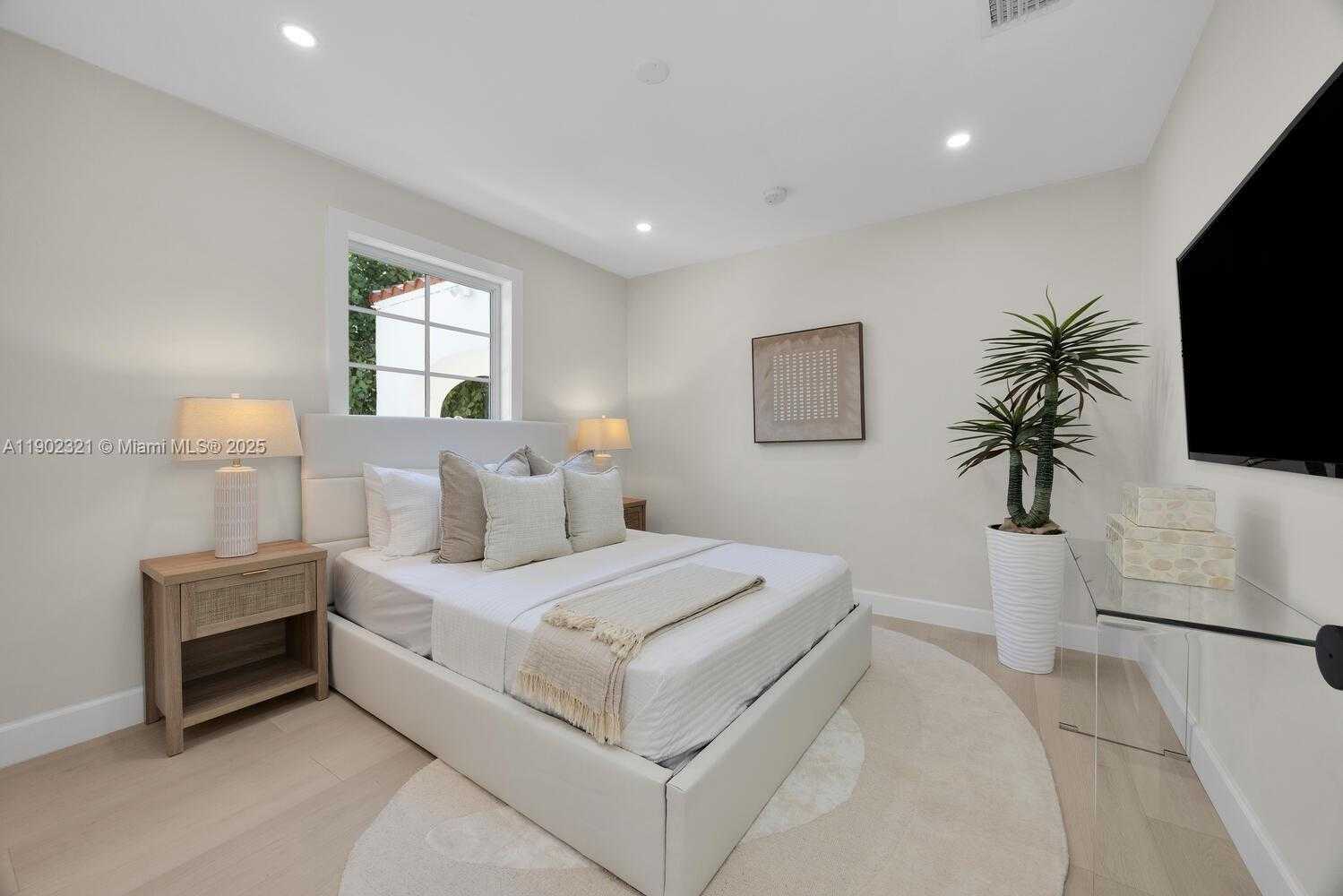 Imagen de Pequeño Objeto