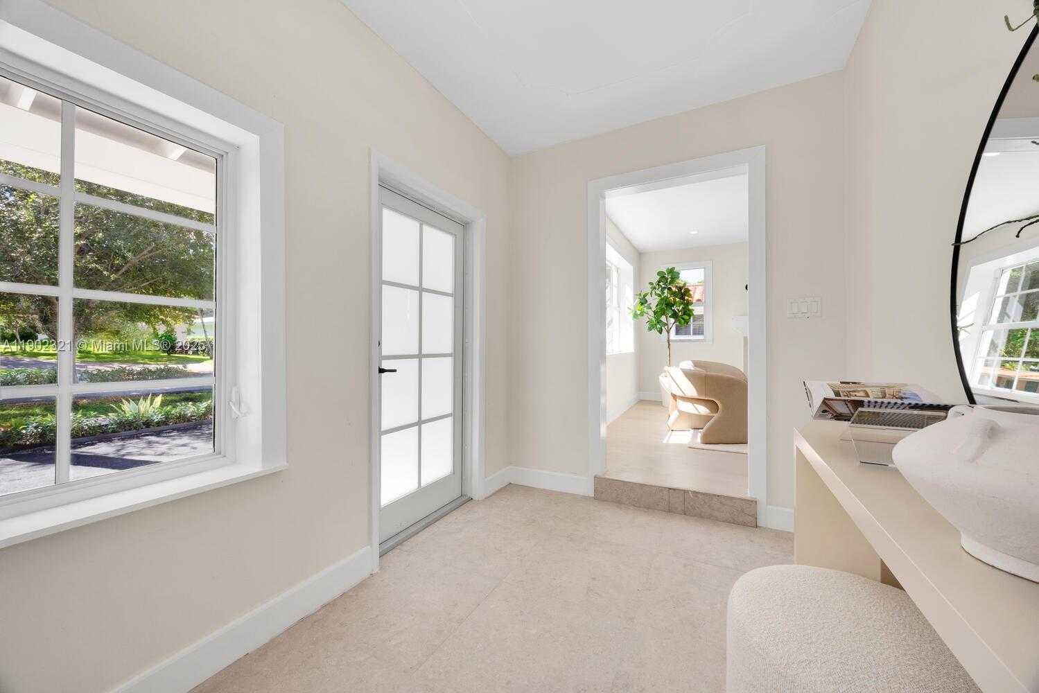 Imagen de Pequeño Objeto