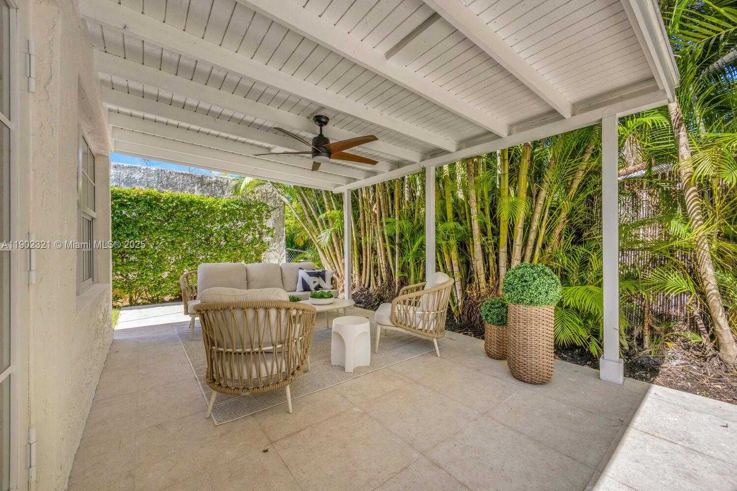 Imagen de Pequeño Objeto