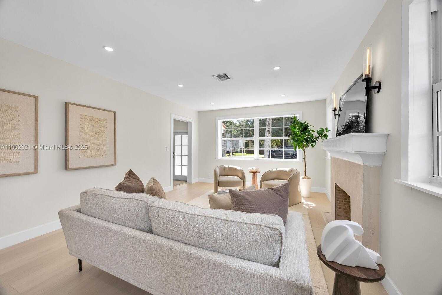 Imagen de Pequeño Objeto