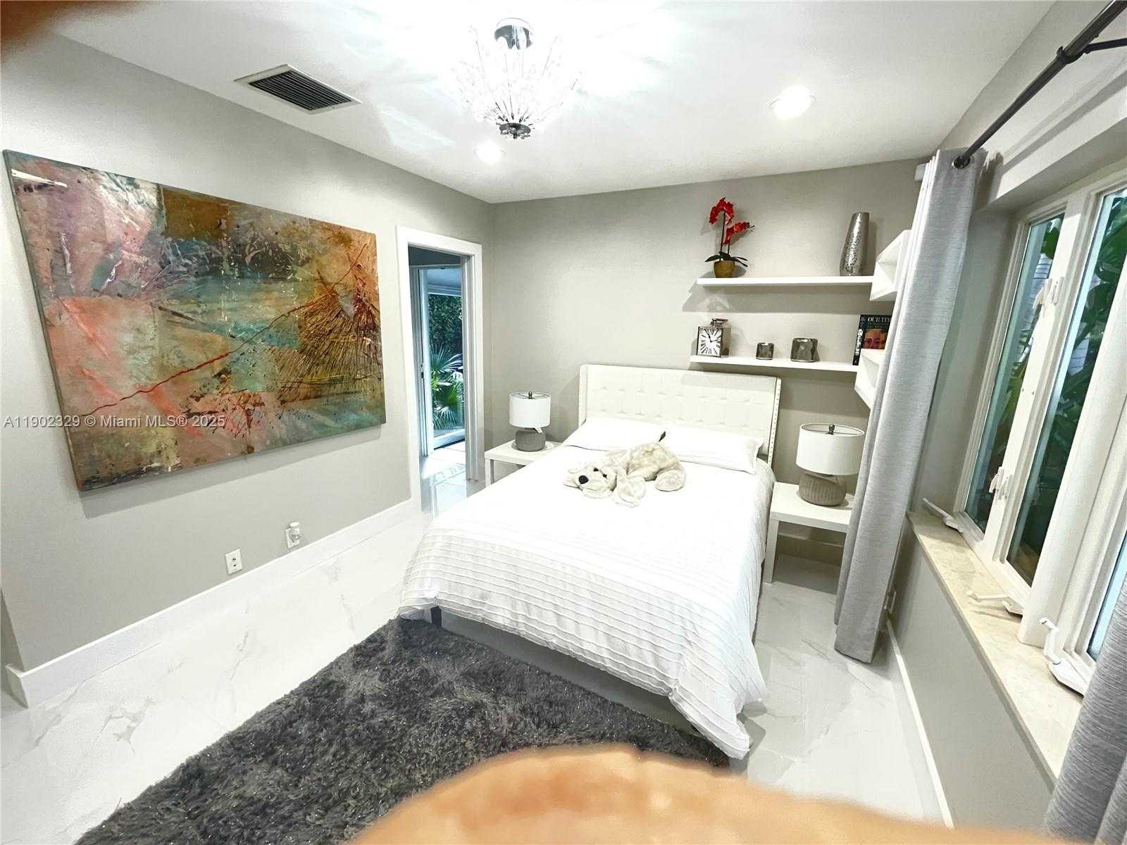 Small Image of 404 COCONUT ISLE DR, Fort Lauderdale Number 26