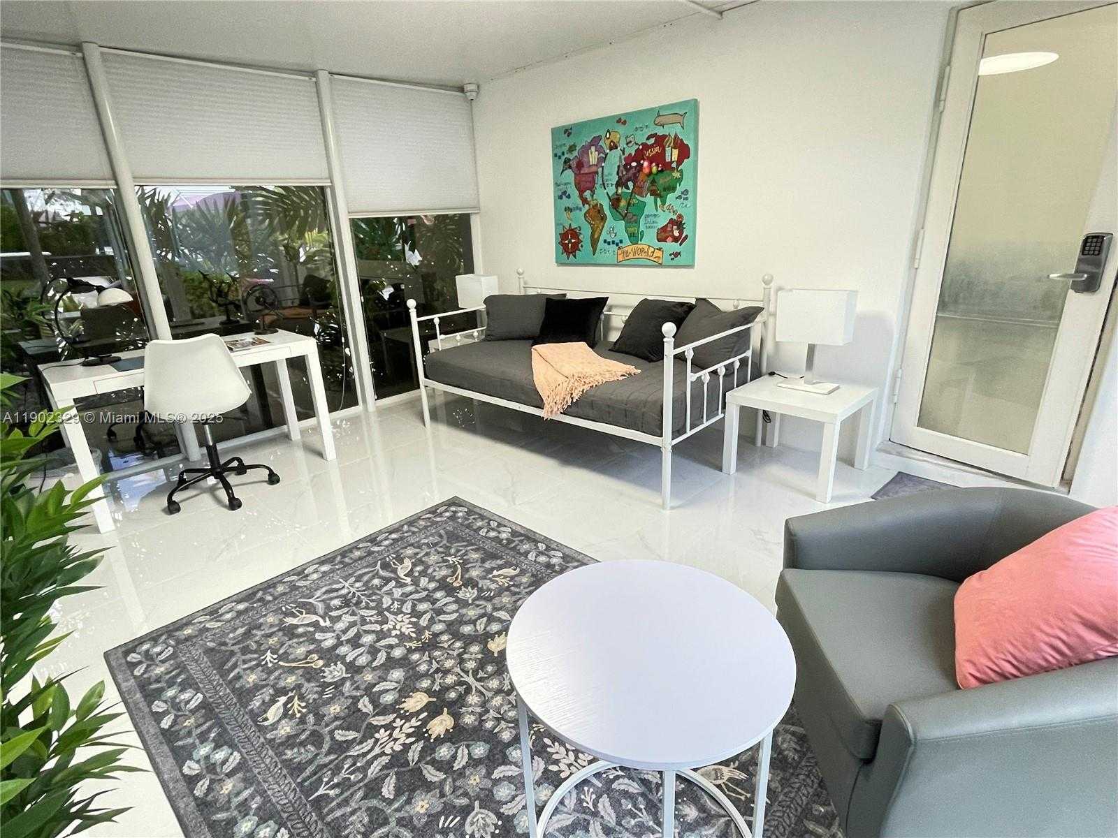 Small Image of 404 COCONUT ISLE DR, Fort Lauderdale Number 30