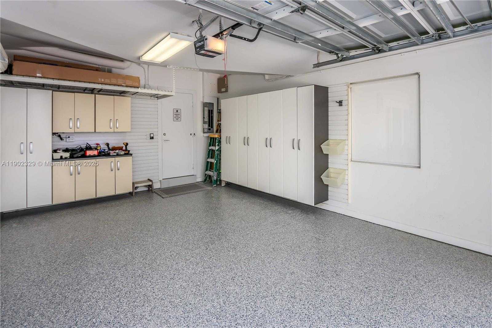 Small Image of 404 COCONUT ISLE DR, Fort Lauderdale Number 34