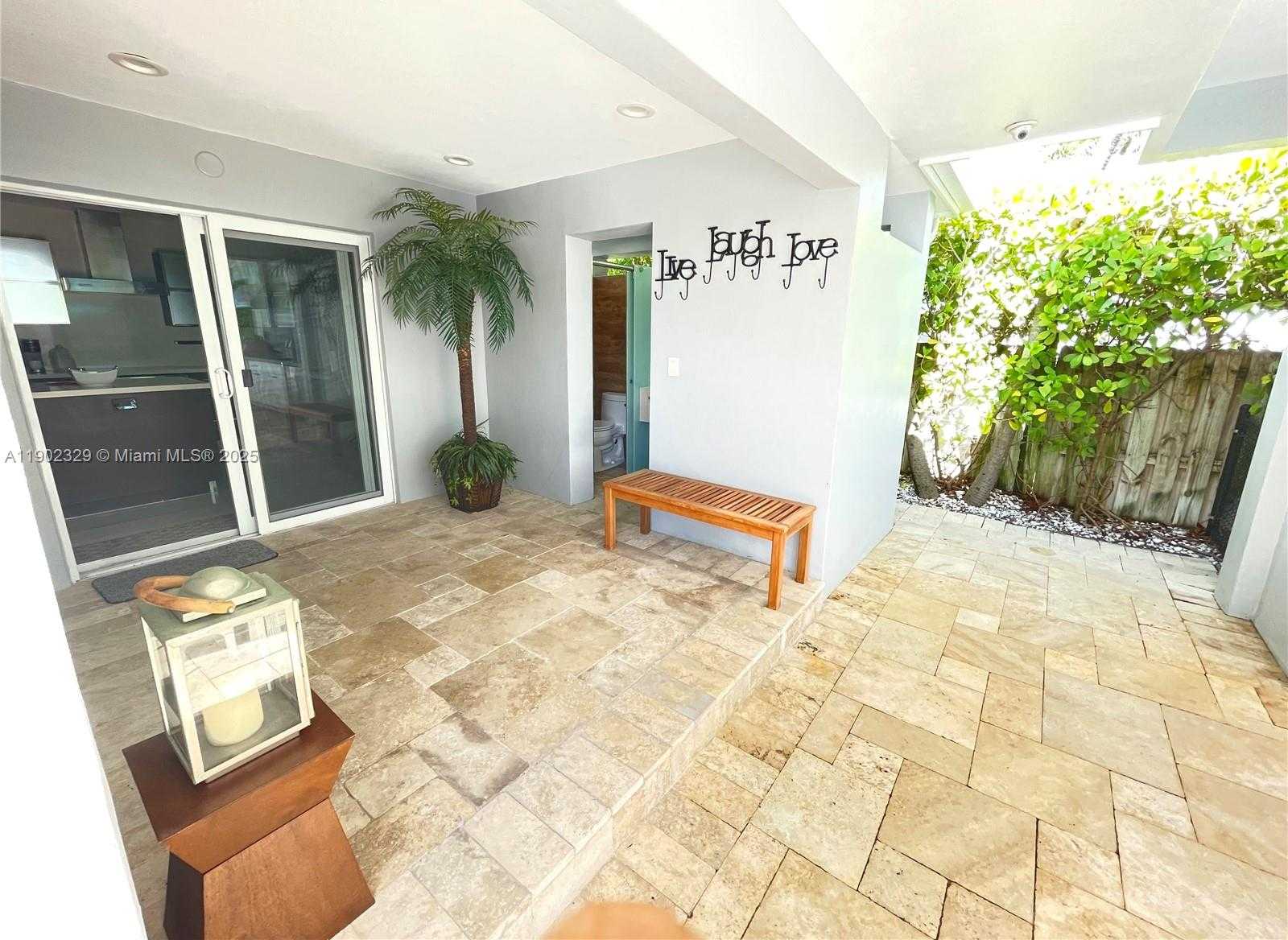 Small Image of 404 COCONUT ISLE DR, Fort Lauderdale Number 39