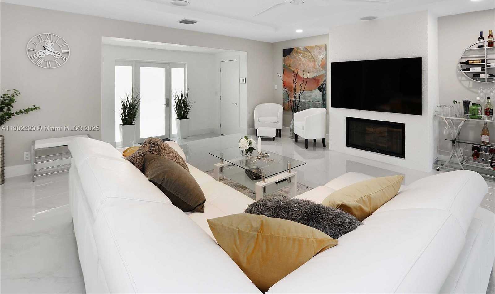 Small Image of 404 COCONUT ISLE DR, Fort Lauderdale Number 4