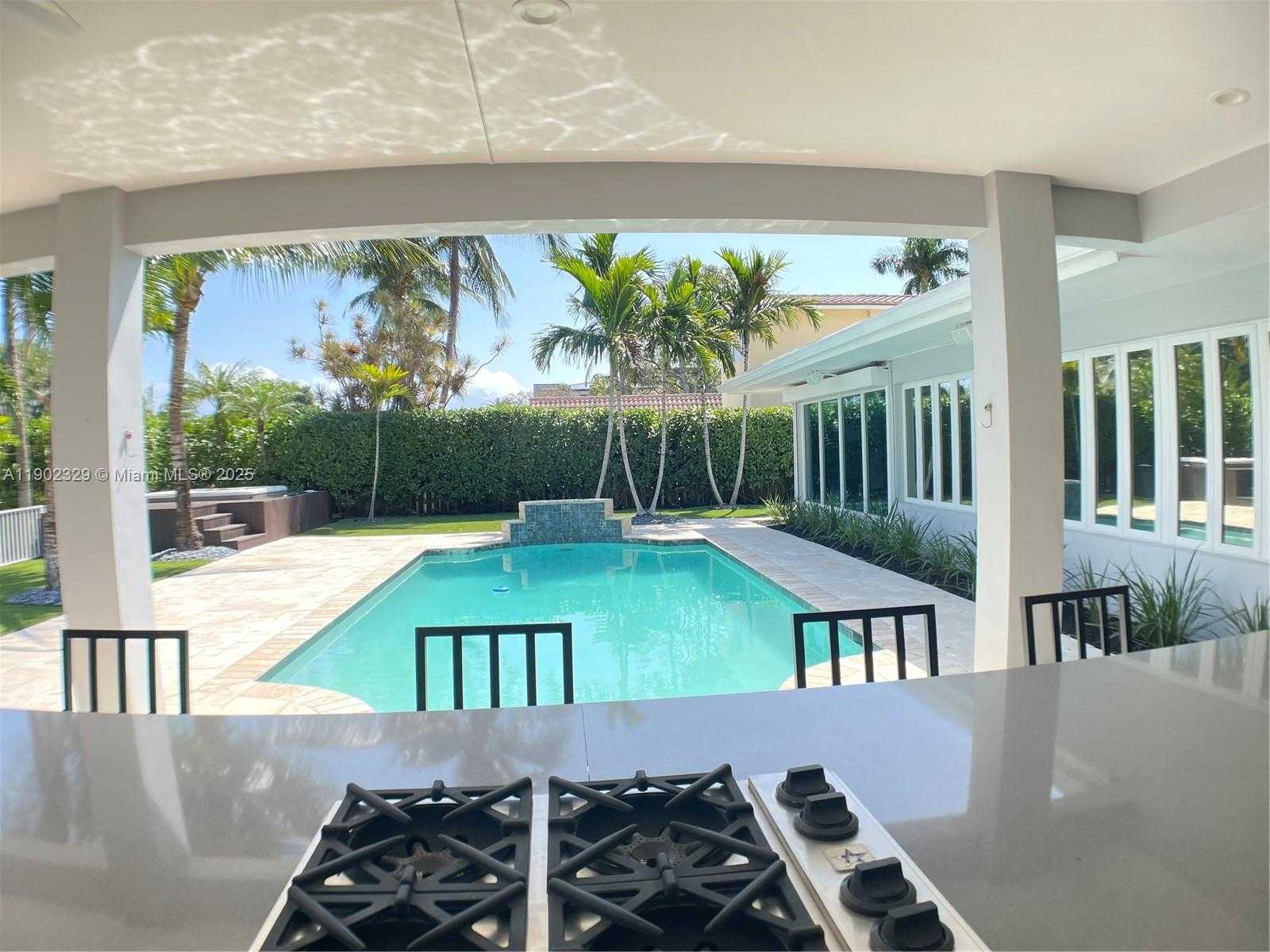 Small Image of 404 COCONUT ISLE DR, Fort Lauderdale Number 43