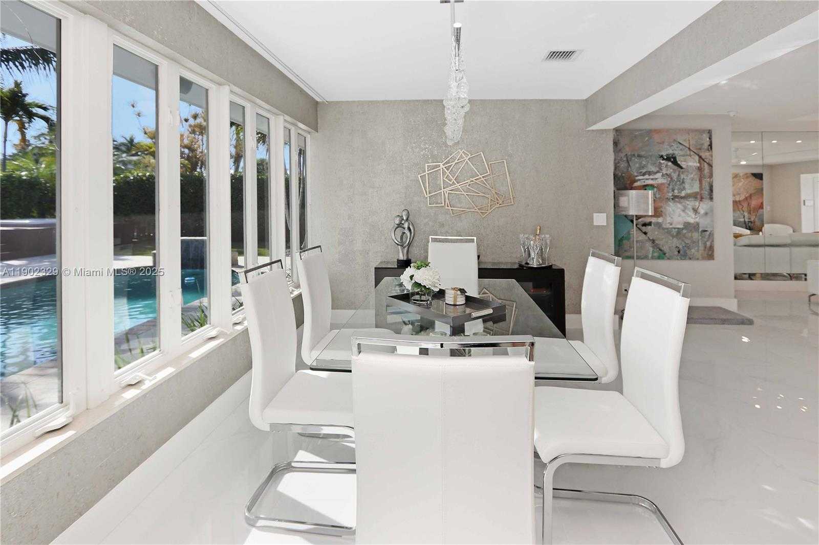 Small Image of 404 COCONUT ISLE DR, Fort Lauderdale Number 8