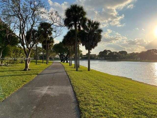 Small Image of 11035 SOUTH WEST 148TH PL, Miami Number 7