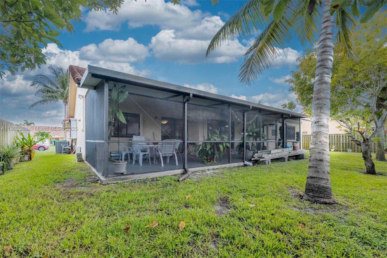 Small Image of 5641 THISTLEDOWN TER, Davie Number 25