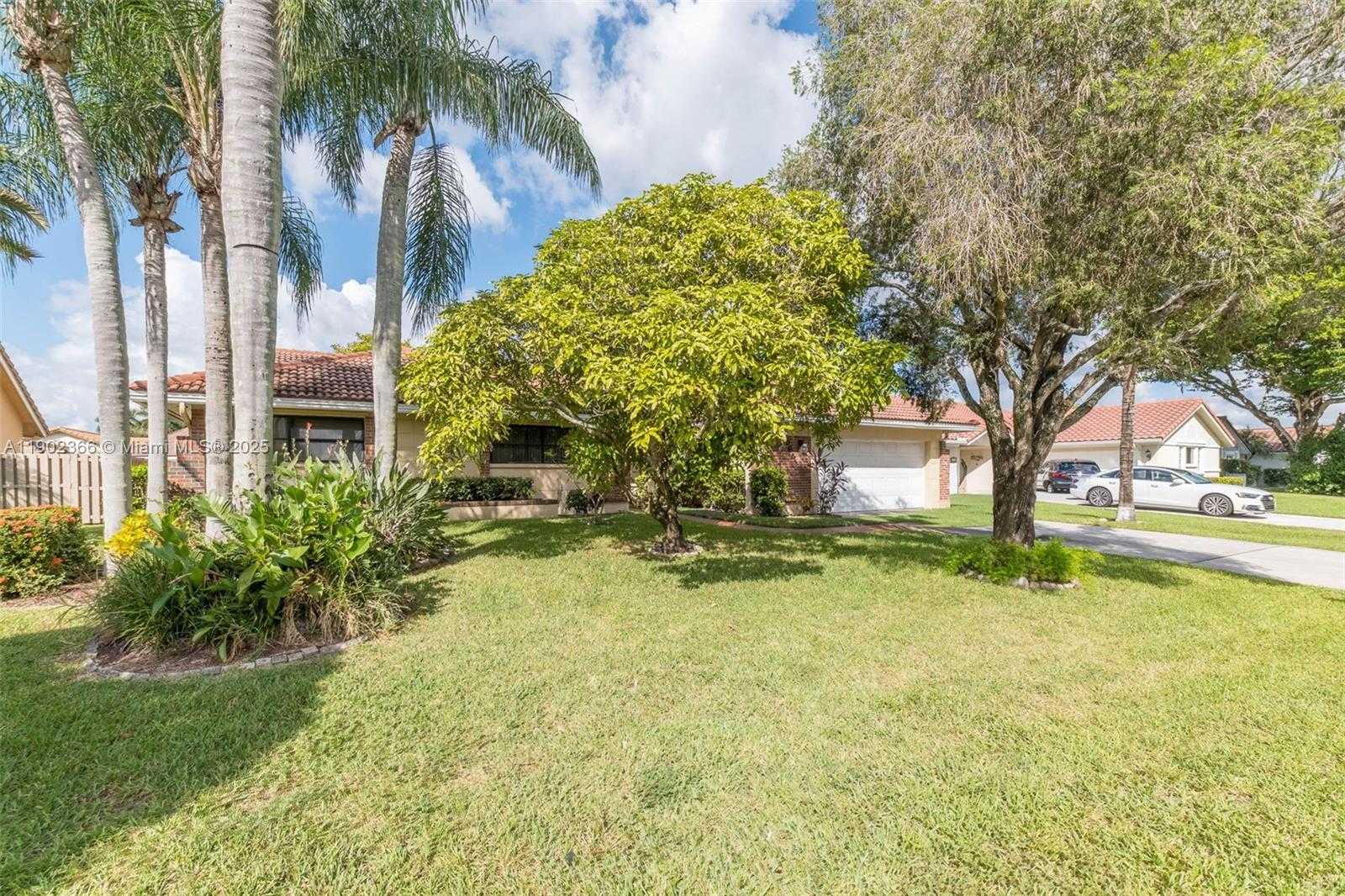 Small Image of 5641 THISTLEDOWN TER, Davie Number 28