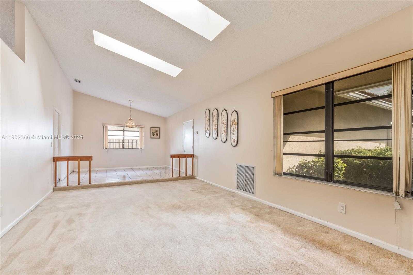 Small Image of 5641 THISTLEDOWN TER, Davie Number 7