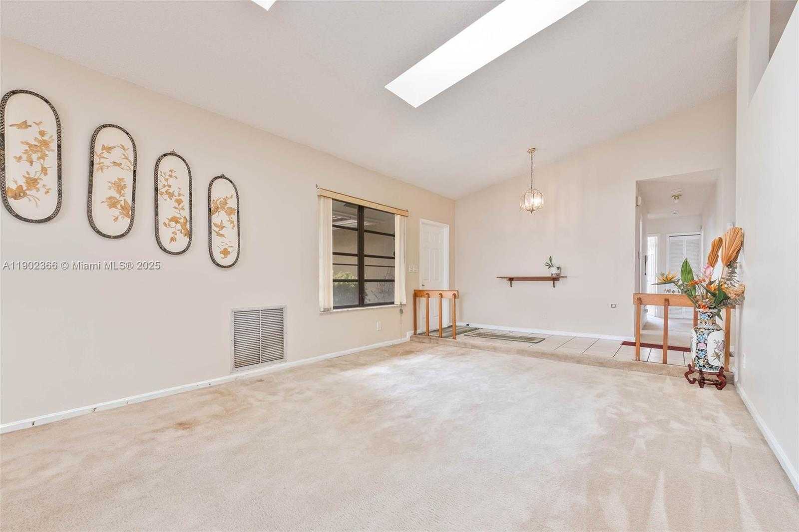 Small Image of 5641 THISTLEDOWN TER, Davie Number 8