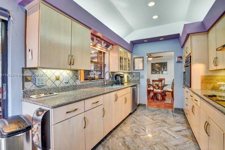 Small Image of 10026 NORTH WEST 52ND TER, Doral Number 11