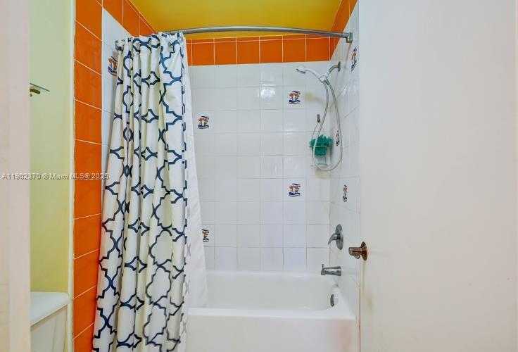 Small Image of 10026 NORTH WEST 52ND TER, Doral Number 35