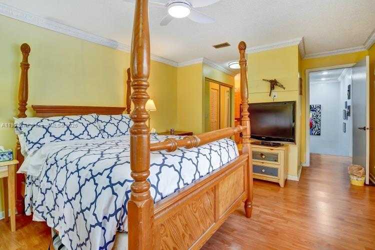 Small Image of 10026 NORTH WEST 52ND TER, Doral Number 36