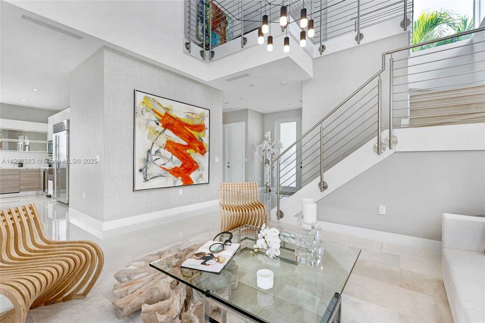 Small Image of 10580 NORTH WEST 67TH TER, Doral Number 4