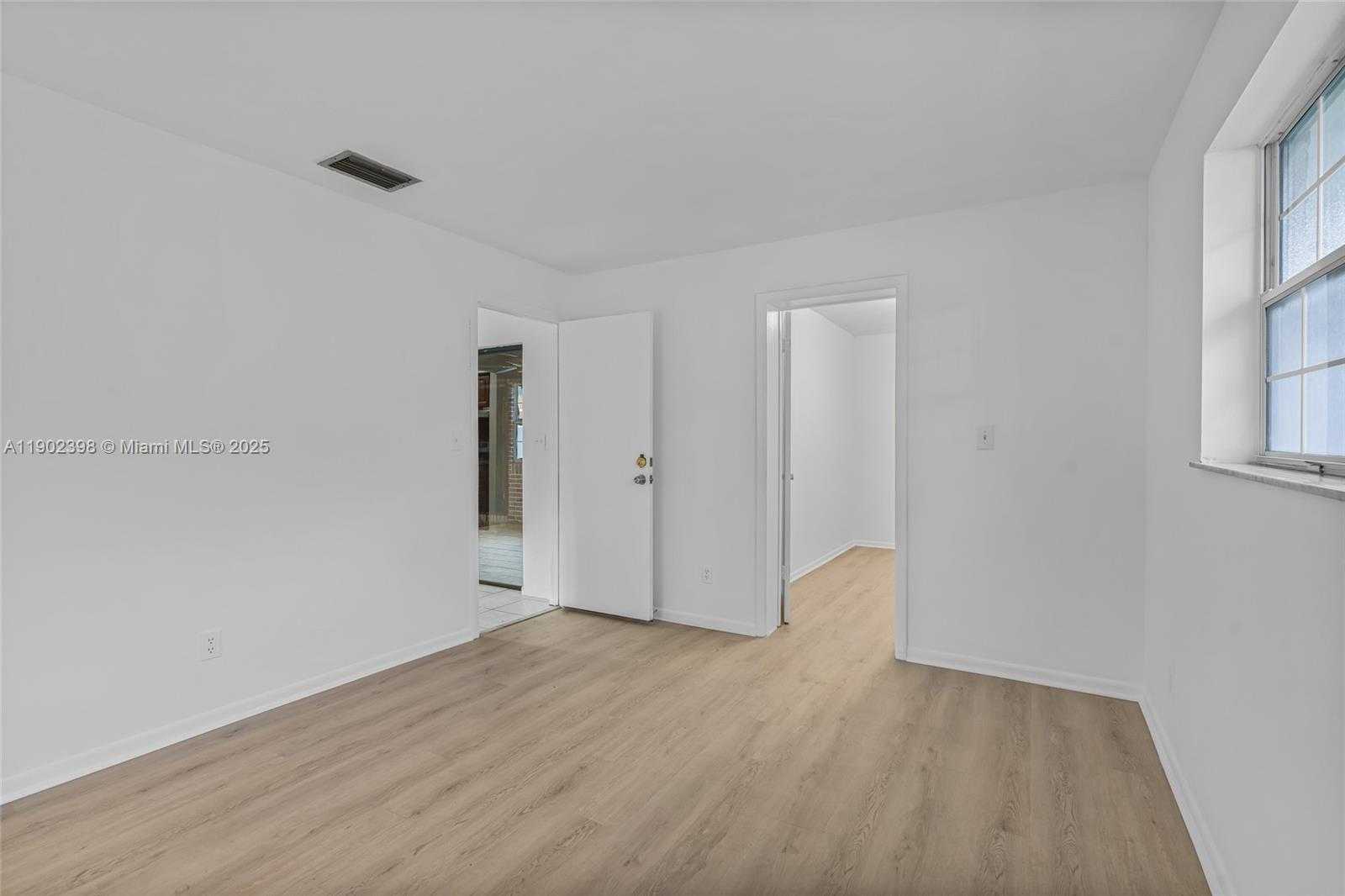 Small Image of 2020 NORTH WEST 47TH AVE, Lauderhill Number 21