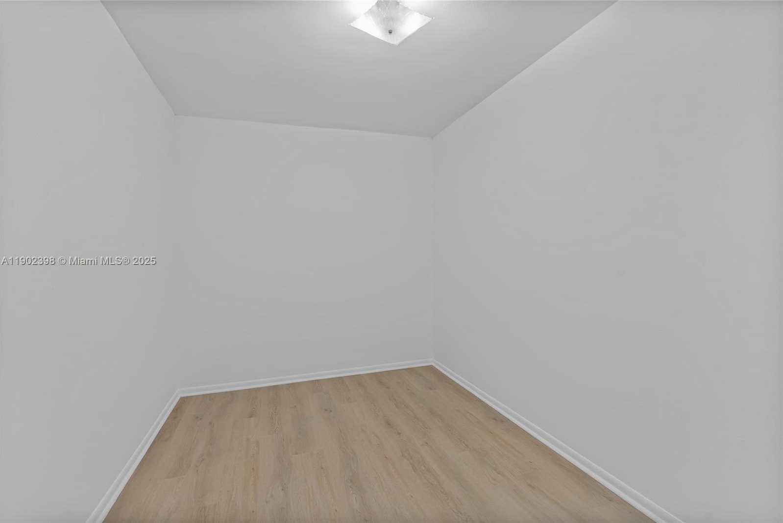 Small Image of 2020 NORTH WEST 47TH AVE, Lauderhill Number 22