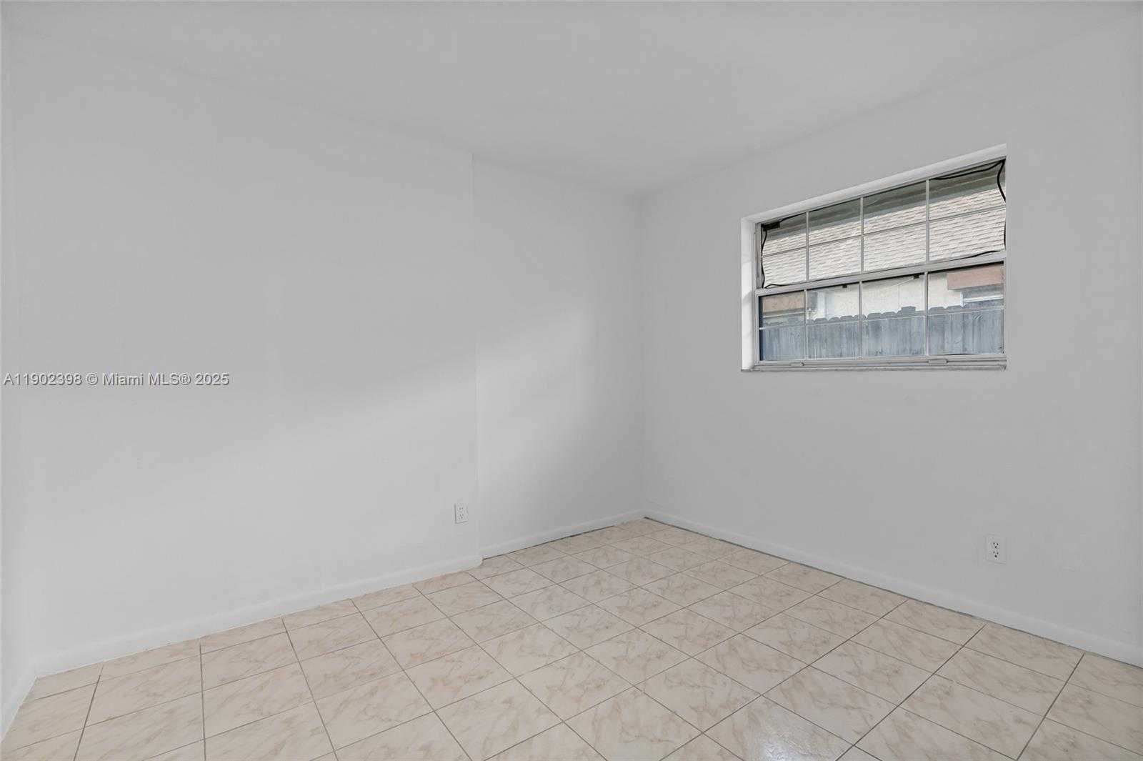 Small Image of 2020 NORTH WEST 47TH AVE, Lauderhill Number 25