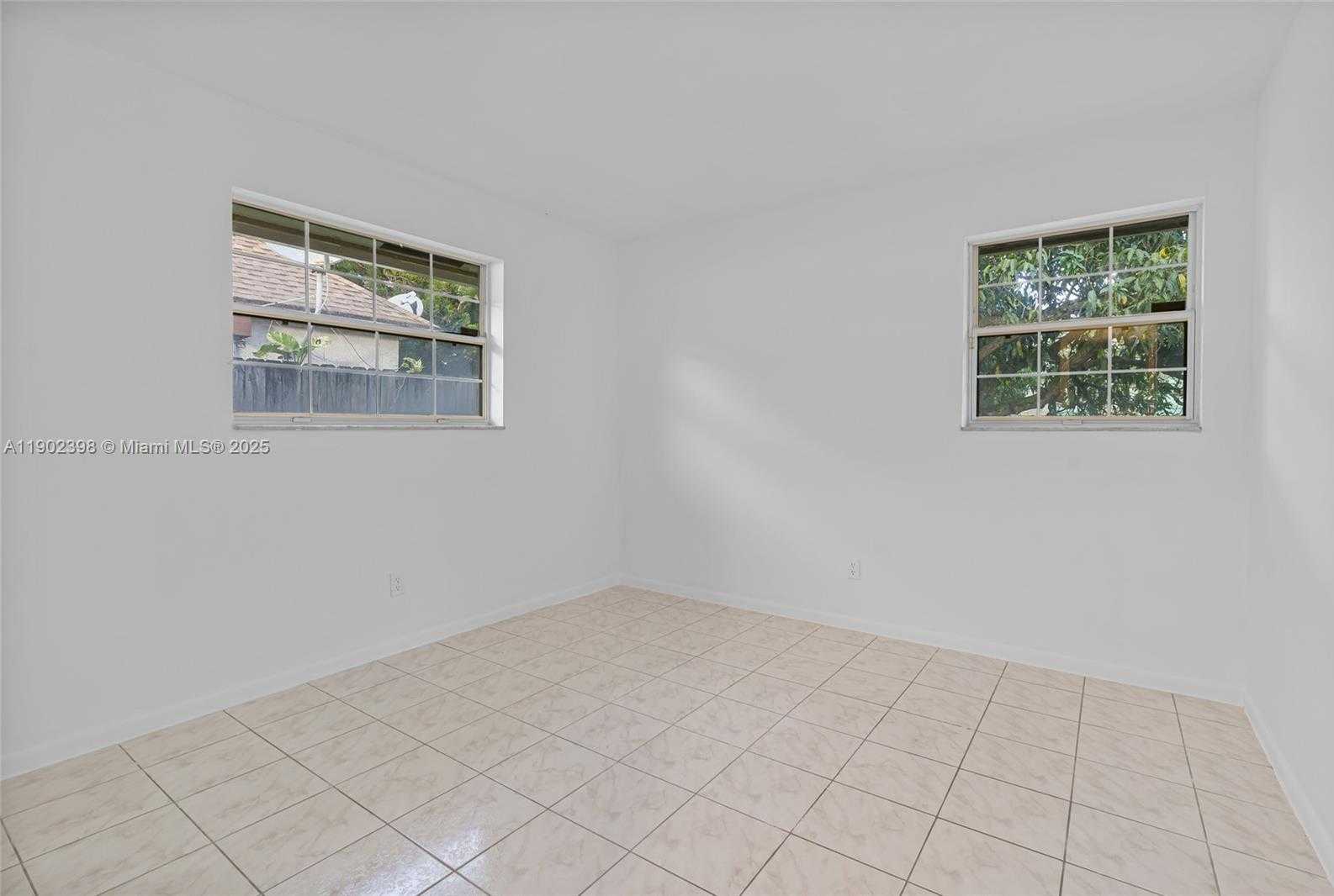 Small Image of 2020 NORTH WEST 47TH AVE, Lauderhill Number 27