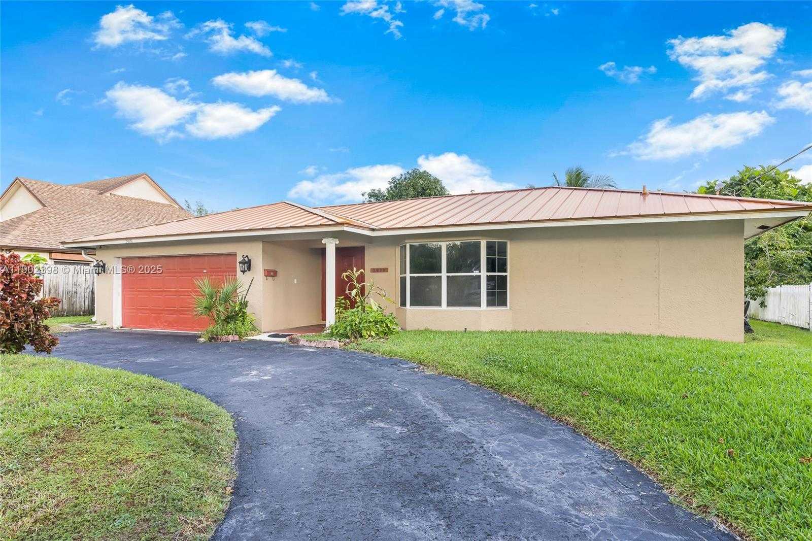 Small Image of 2020 NORTH WEST 47TH AVE, Lauderhill Number 3