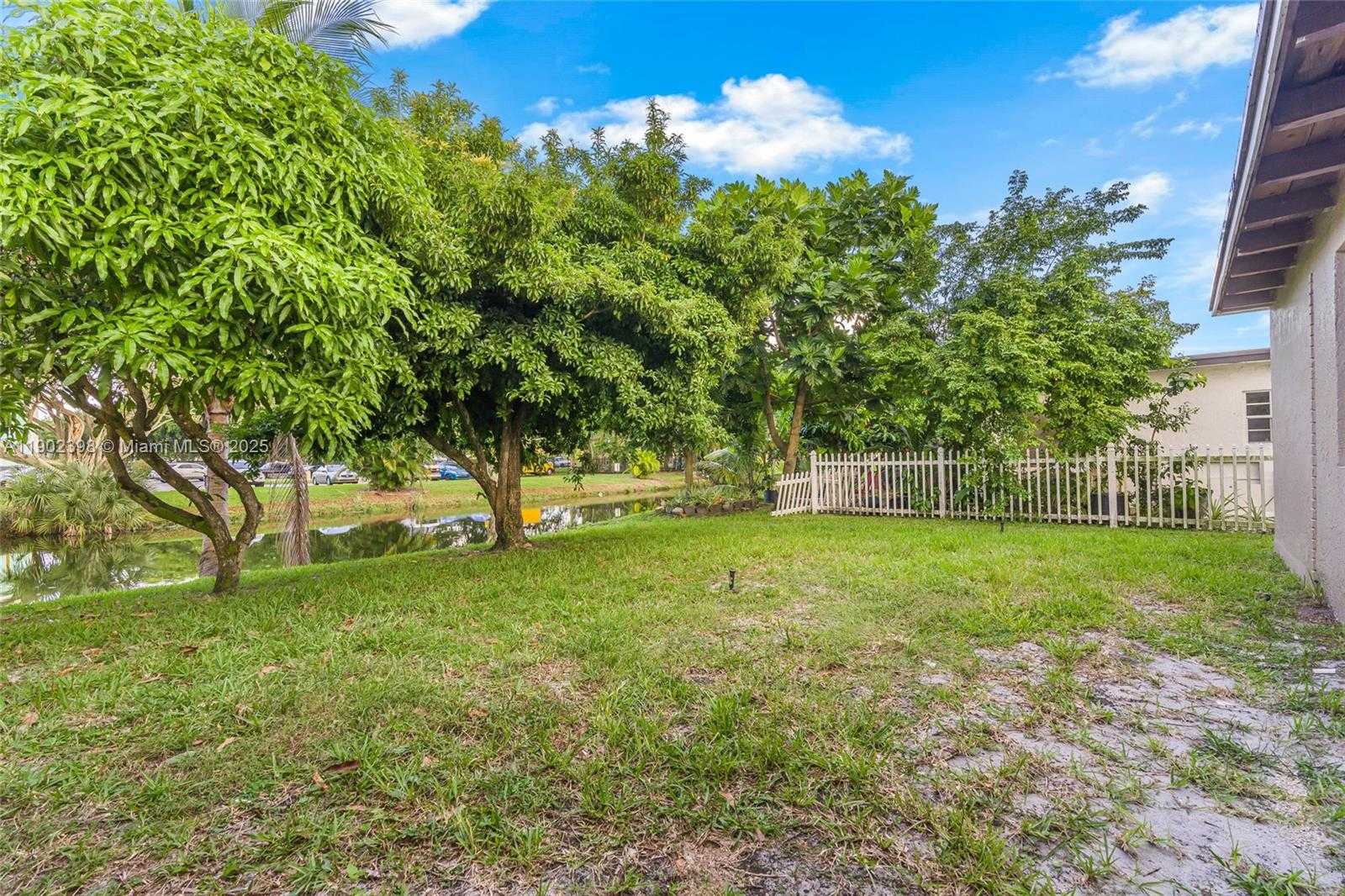 Small Image of 2020 NORTH WEST 47TH AVE, Lauderhill Number 36