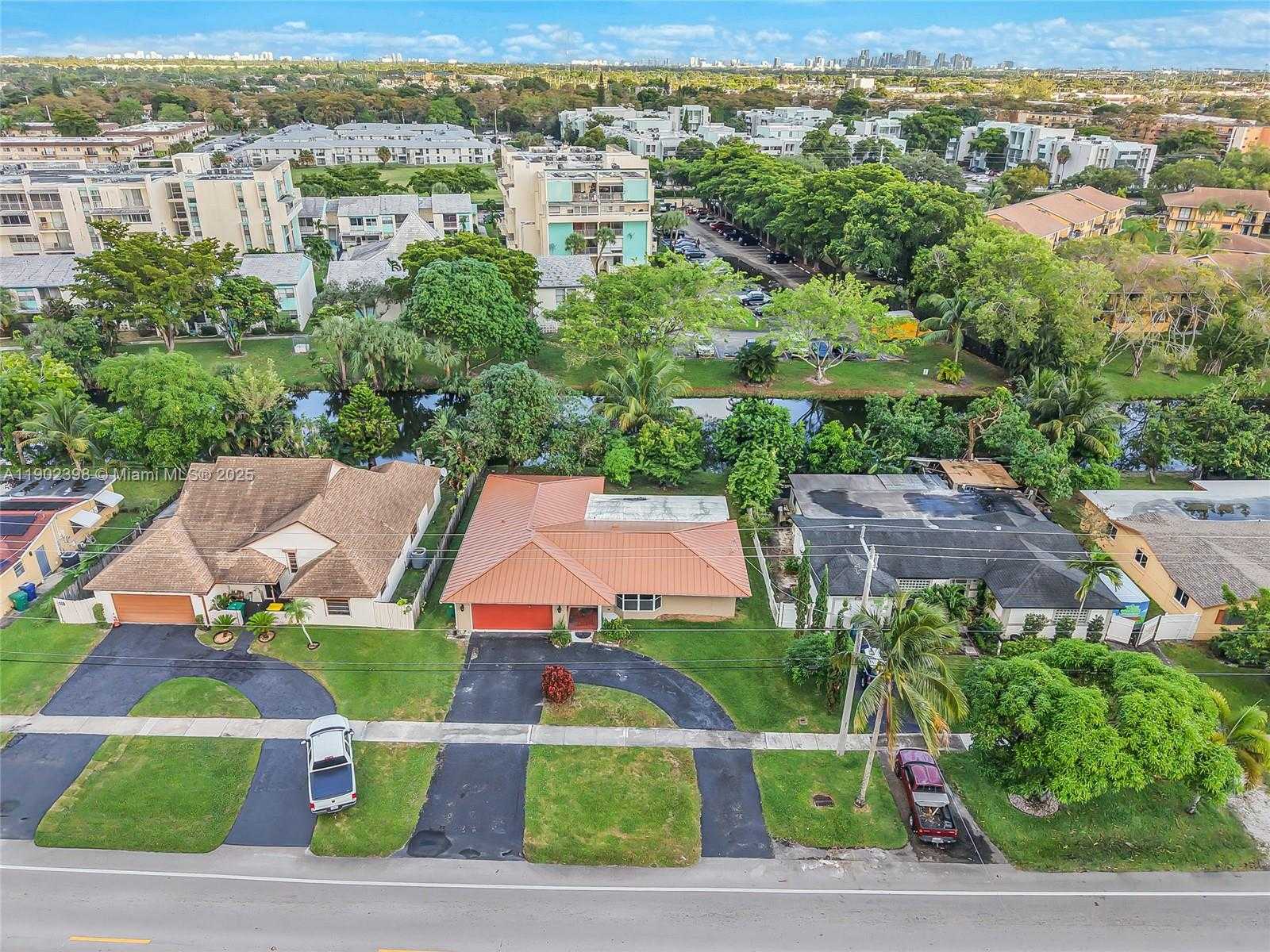 Small Image of 2020 NORTH WEST 47TH AVE, Lauderhill Number 42