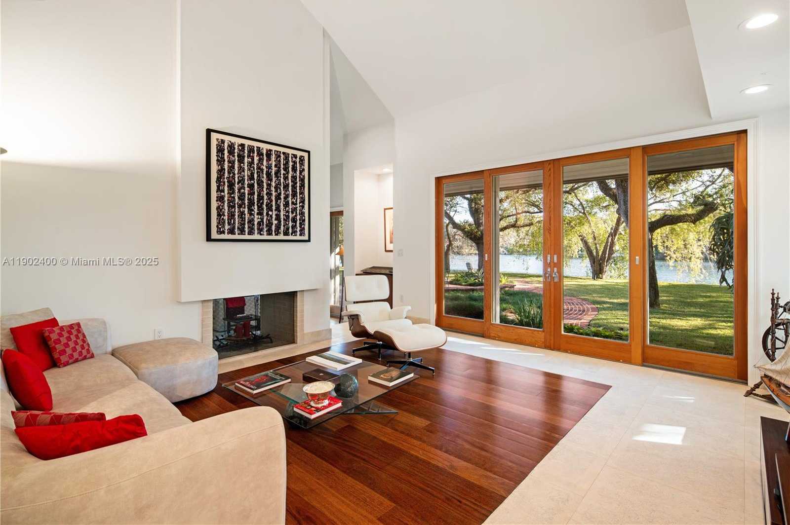 Imagen de Pequeño Objeto