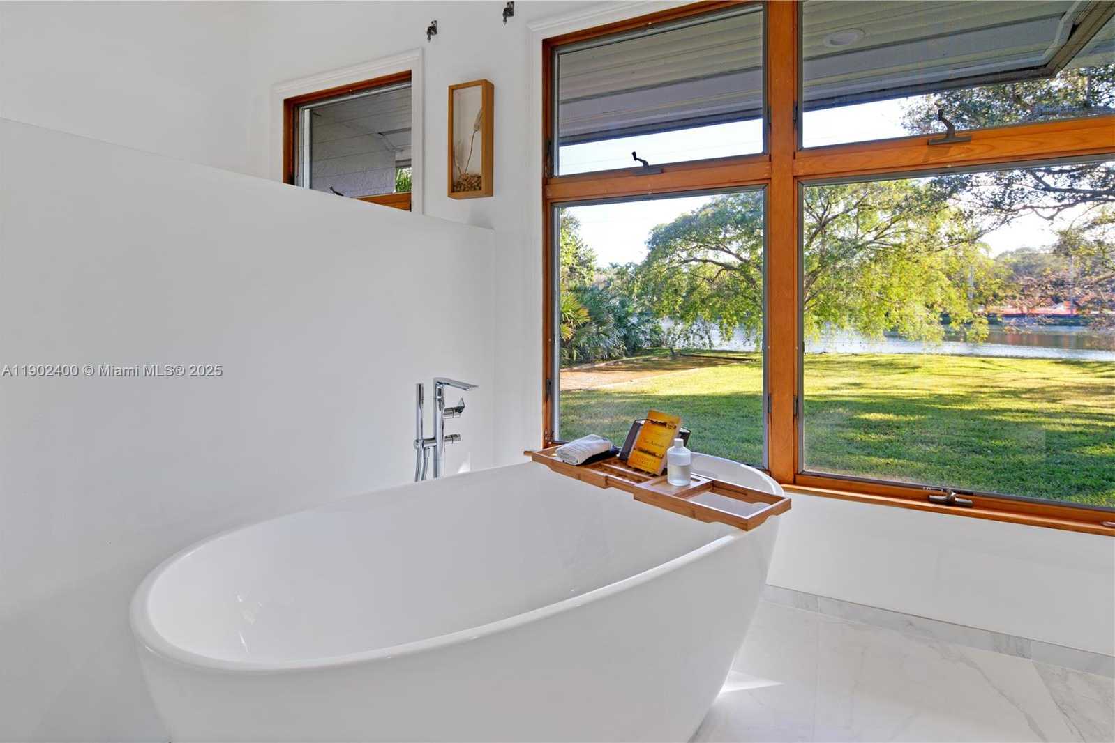 Imagen de Pequeño Objeto