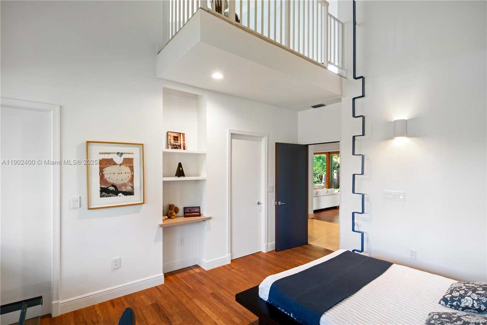 Imagen de Pequeño Objeto