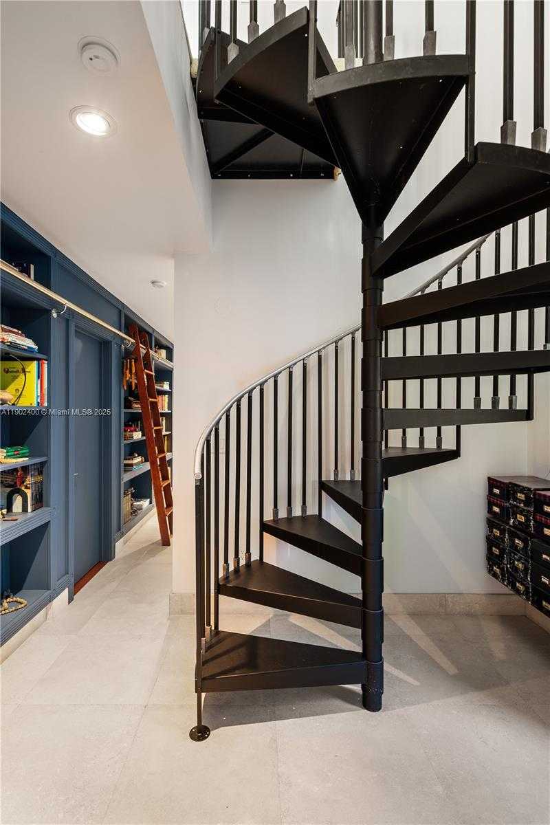 Imagen de Pequeño Objeto