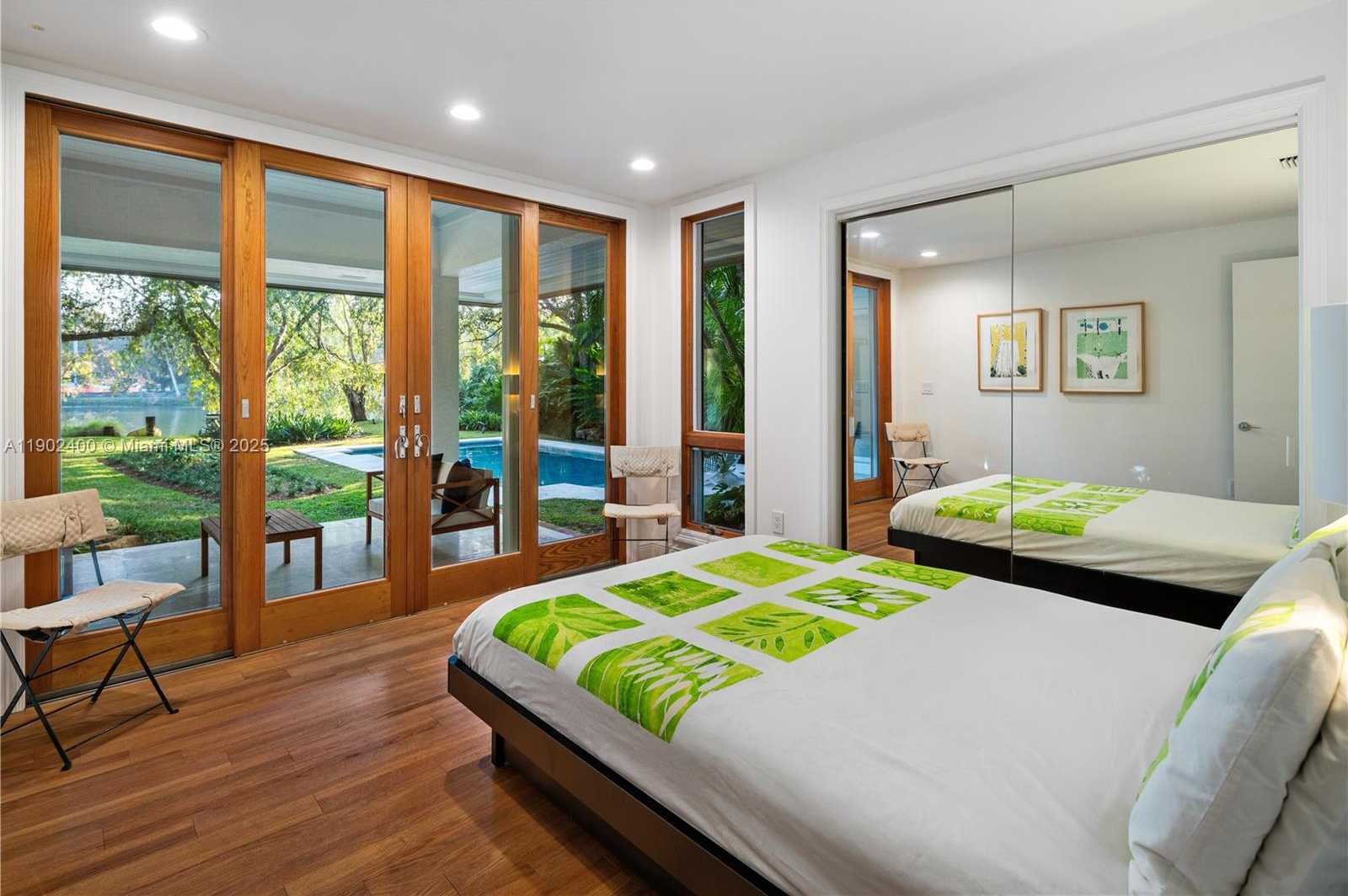 Imagen de Pequeño Objeto