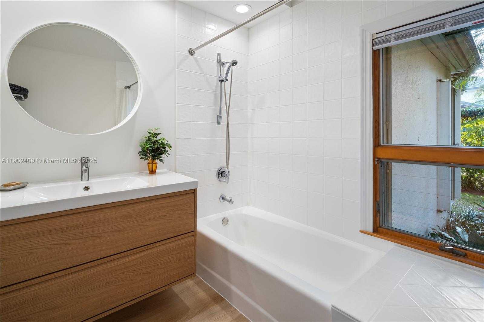 Imagen de Pequeño Objeto