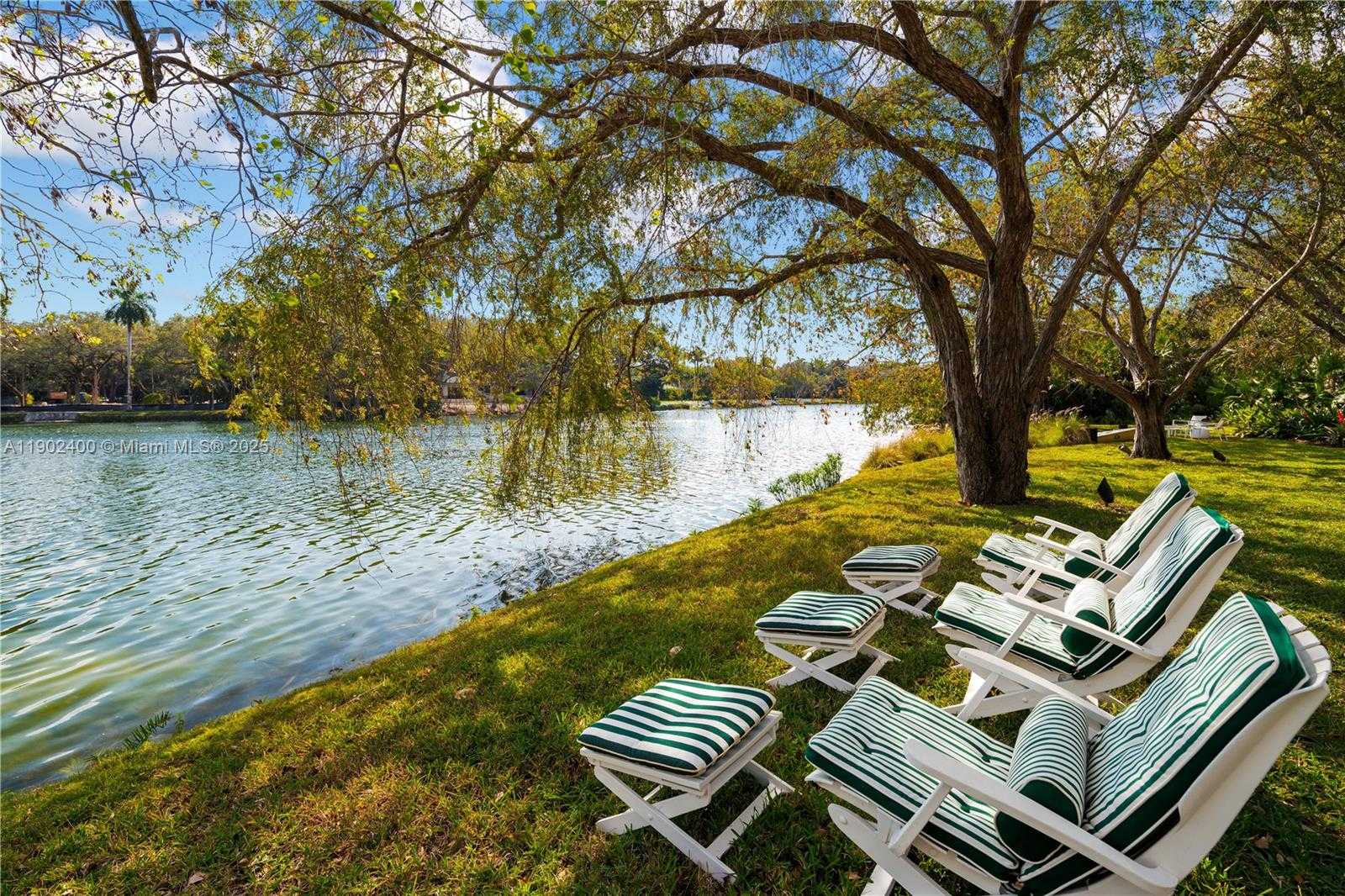 Imagen de Pequeño Objeto