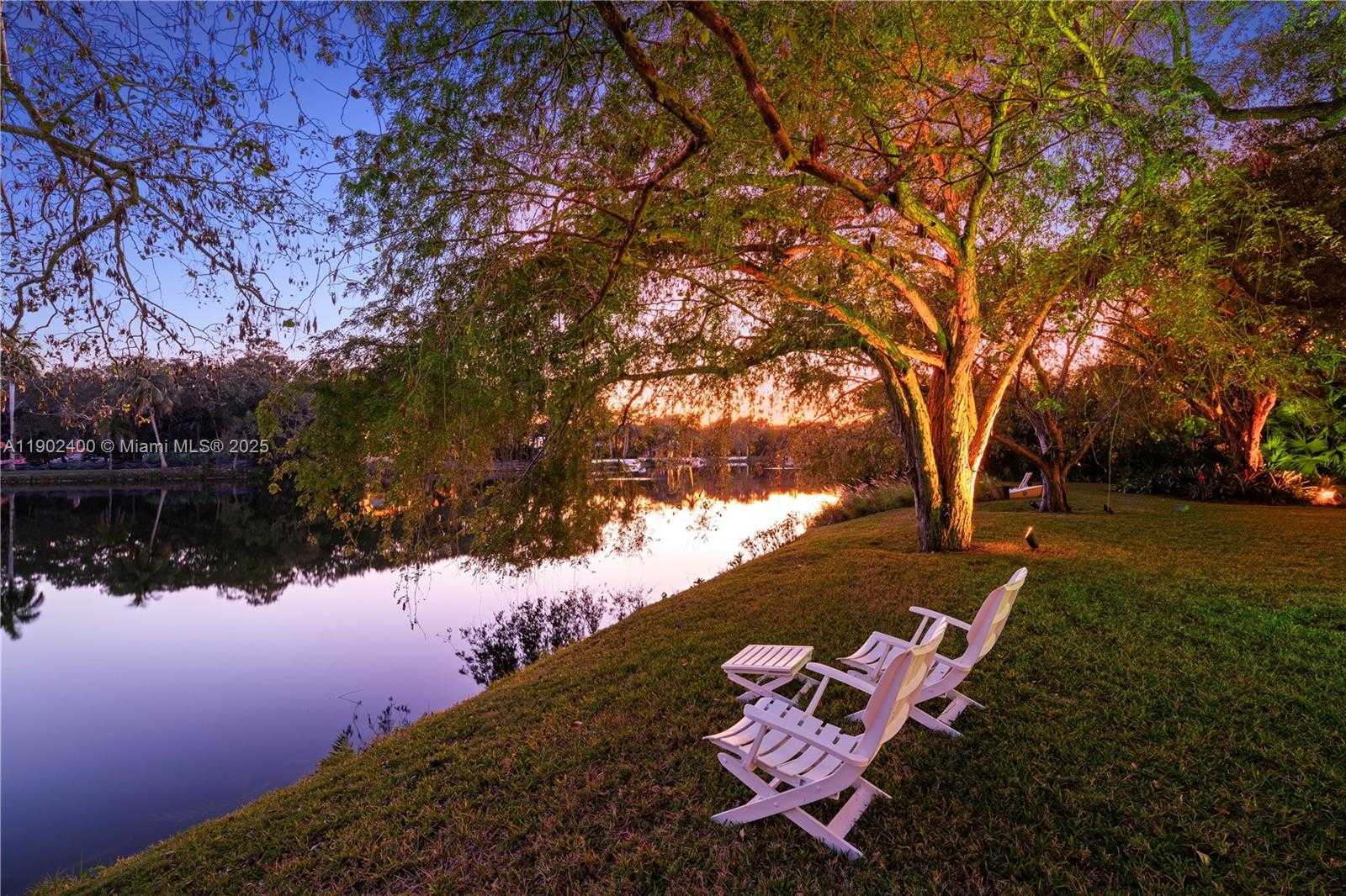 Imagen de Pequeño Objeto