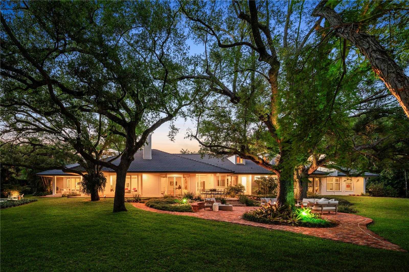 Imagen de Pequeño Objeto