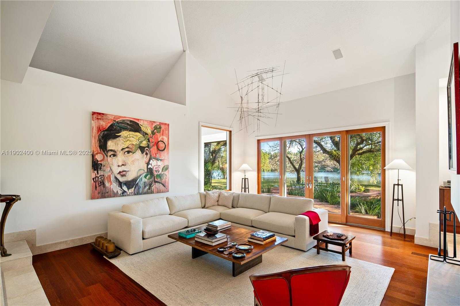 Imagen de Pequeño Objeto