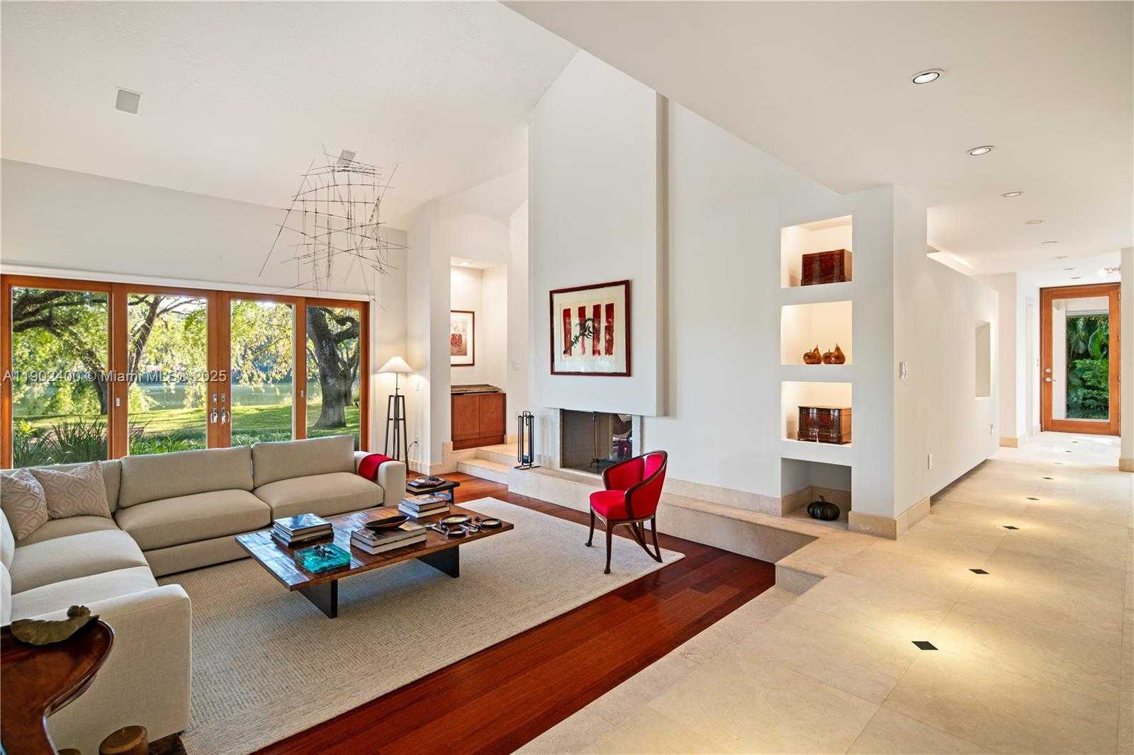 Imagen de Pequeño Objeto