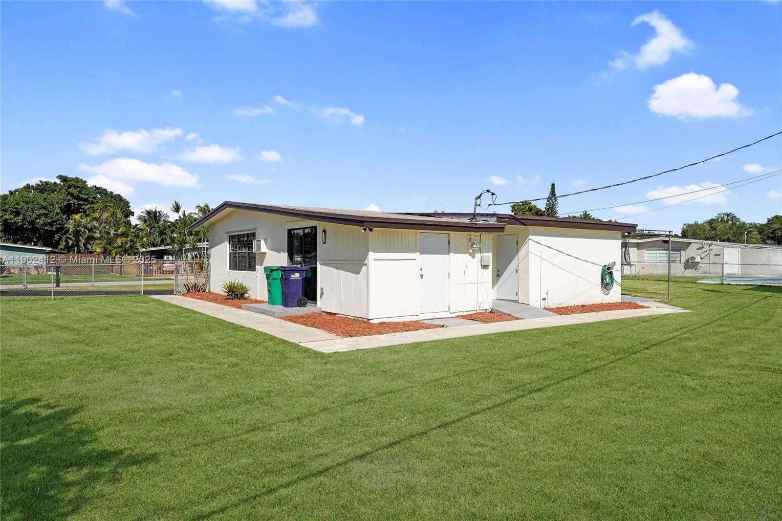 Small Image of 14520 SOUTH WEST 289TH ST, Homestead Number 32