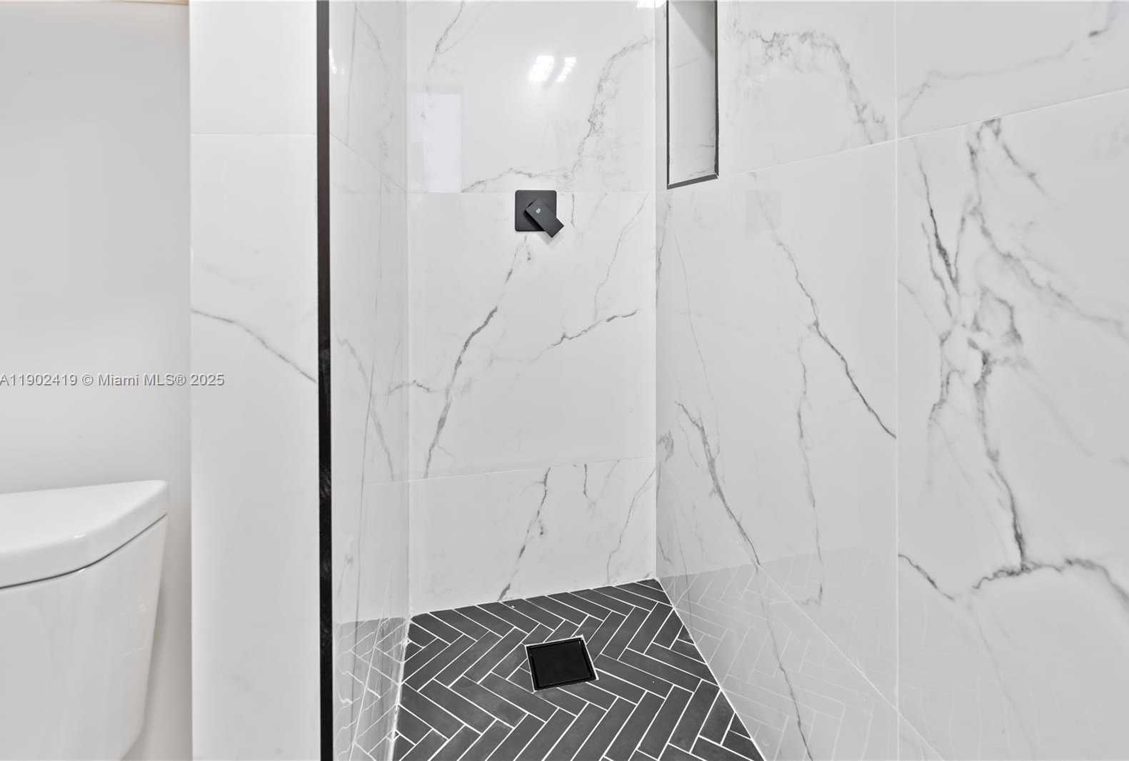 Small Image of 620 NORTH WEST 194TH ST, Miami Gardens Number 18