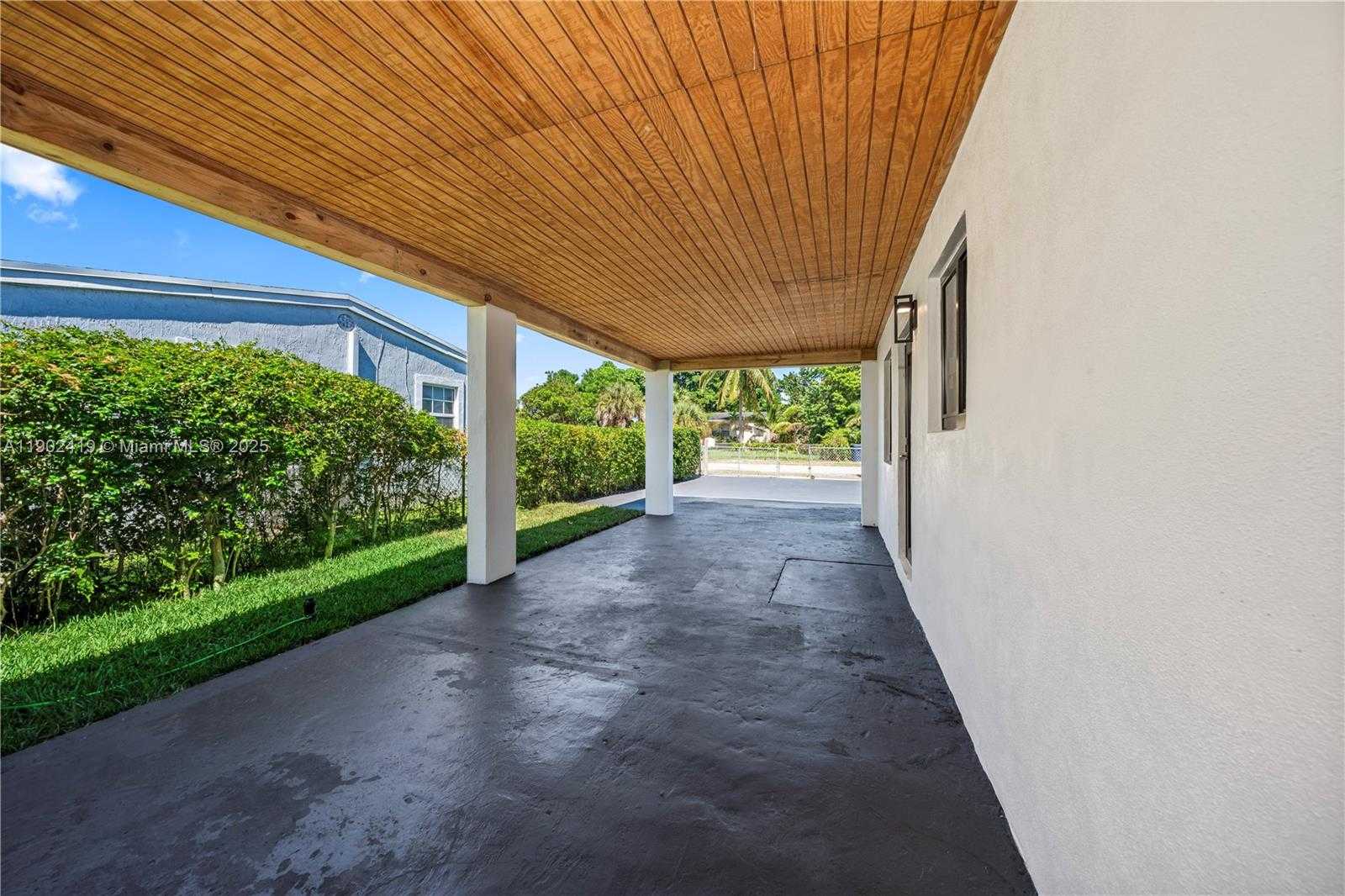 Small Image of 620 NORTH WEST 194TH ST, Miami Gardens Number 21