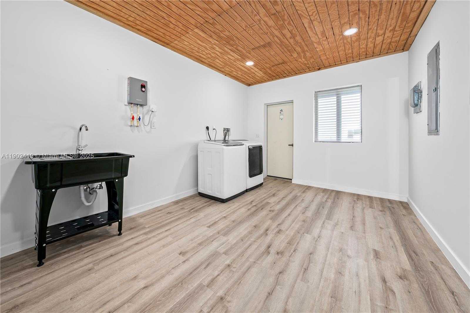 Small Image of 620 NORTH WEST 194TH ST, Miami Gardens Number 22