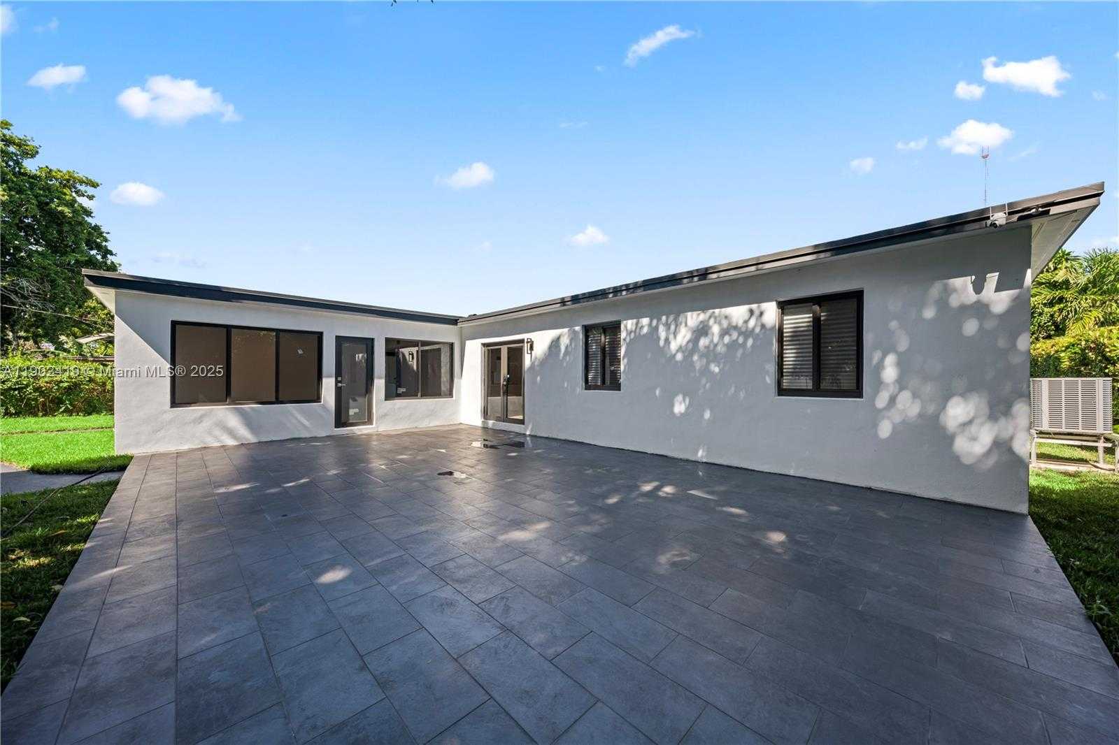 Small Image of 620 NORTH WEST 194TH ST, Miami Gardens Number 23