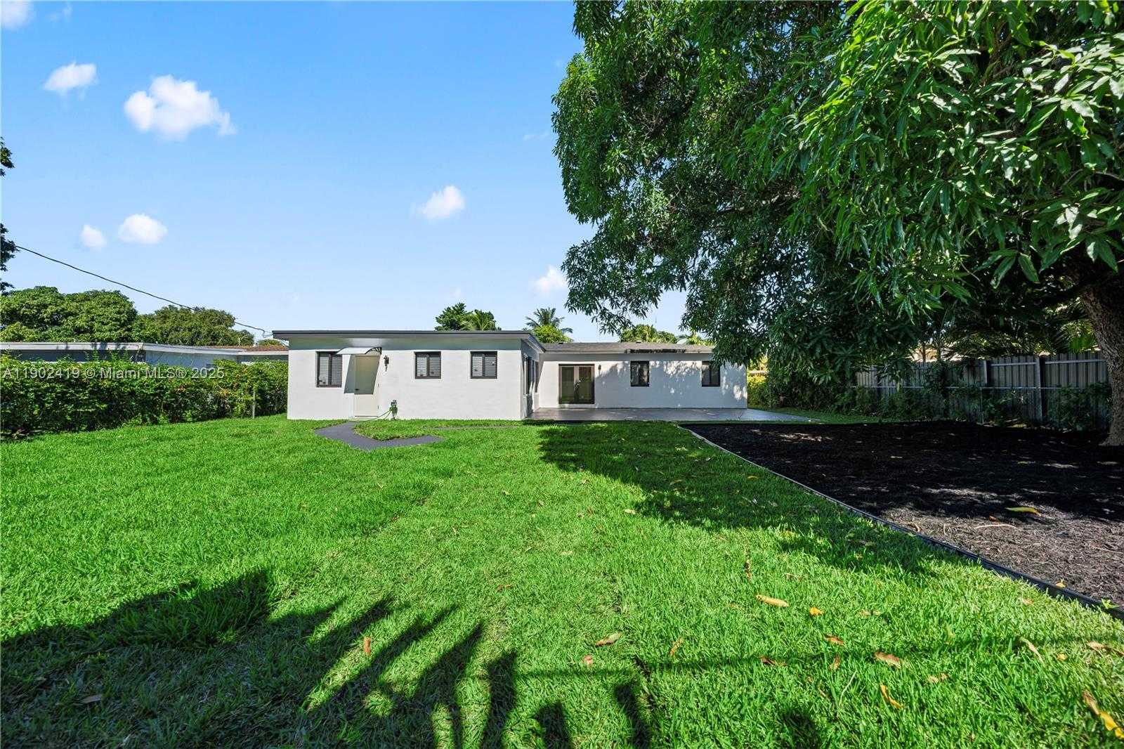 Small Image of 620 NORTH WEST 194TH ST, Miami Gardens Number 26