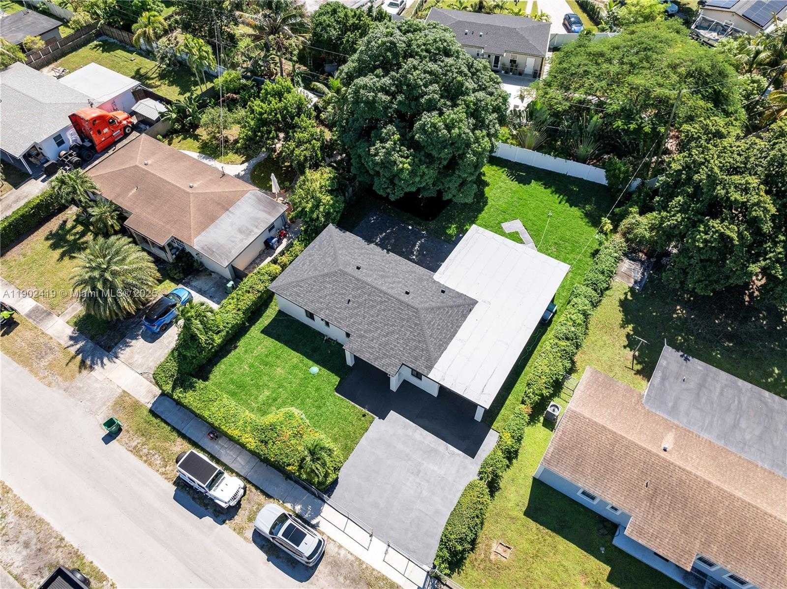Small Image of 620 NORTH WEST 194TH ST, Miami Gardens Number 27