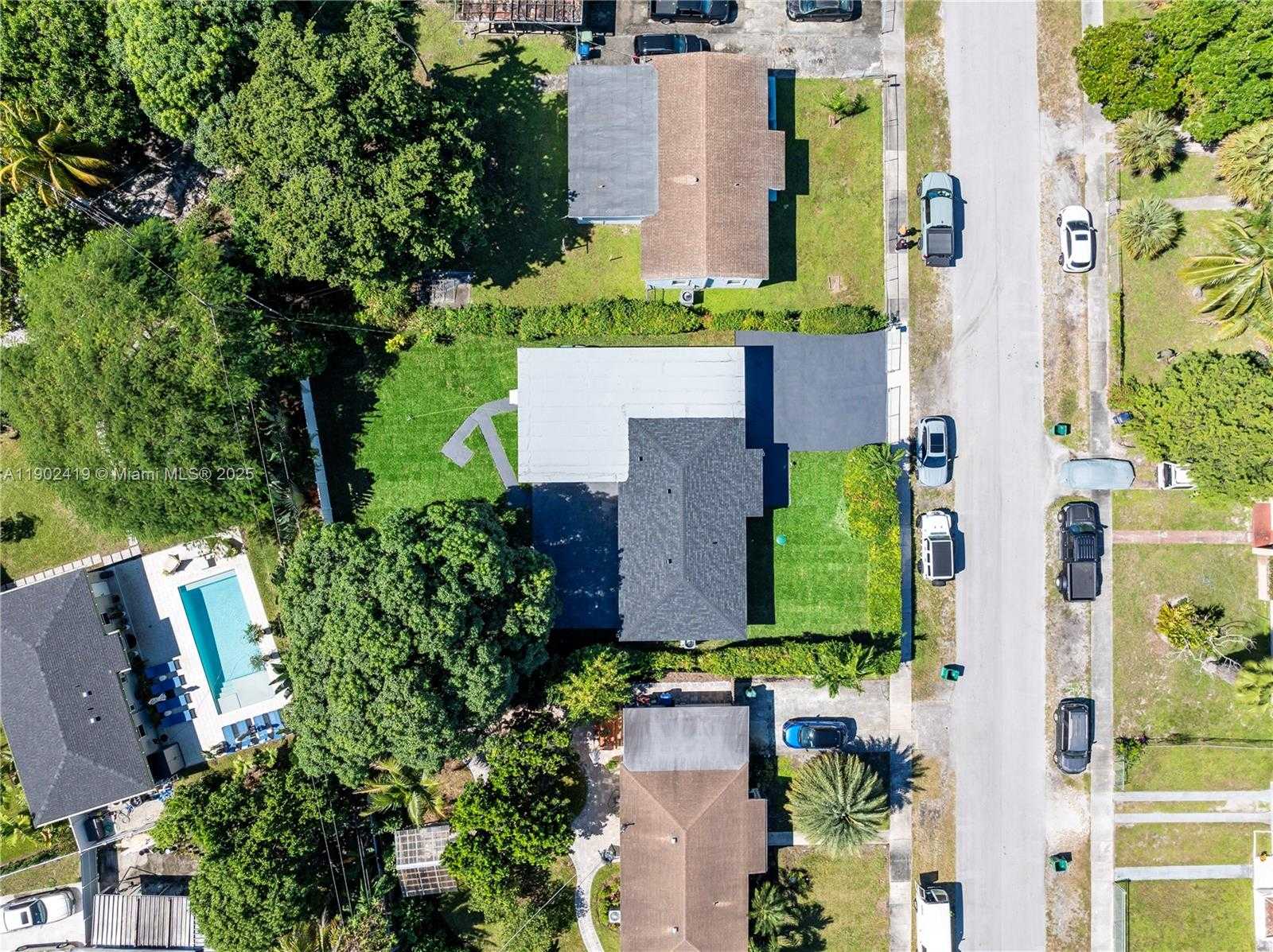 Small Image of 620 NORTH WEST 194TH ST, Miami Gardens Number 28