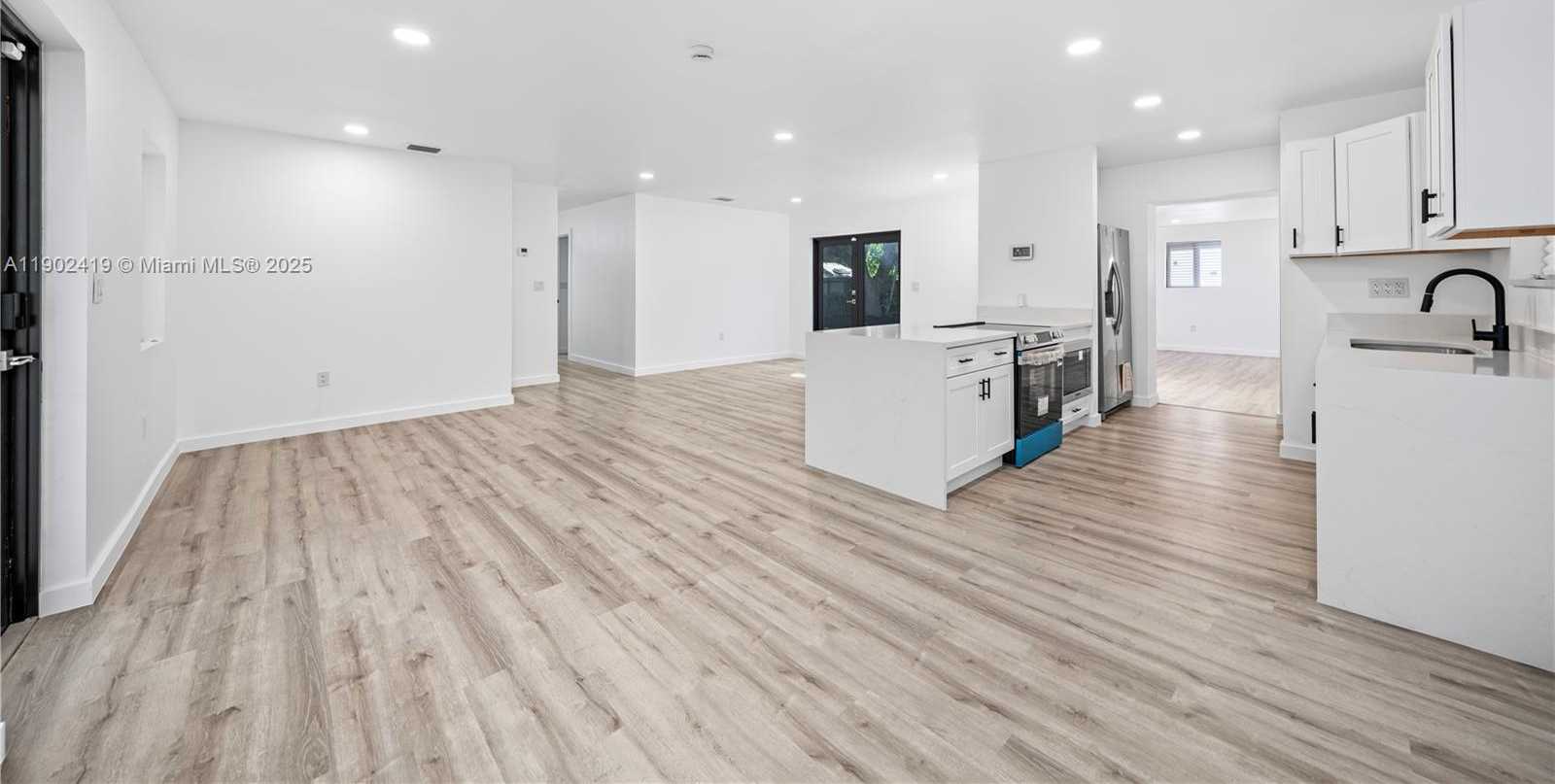 Small Image of 620 NORTH WEST 194TH ST, Miami Gardens Number 4