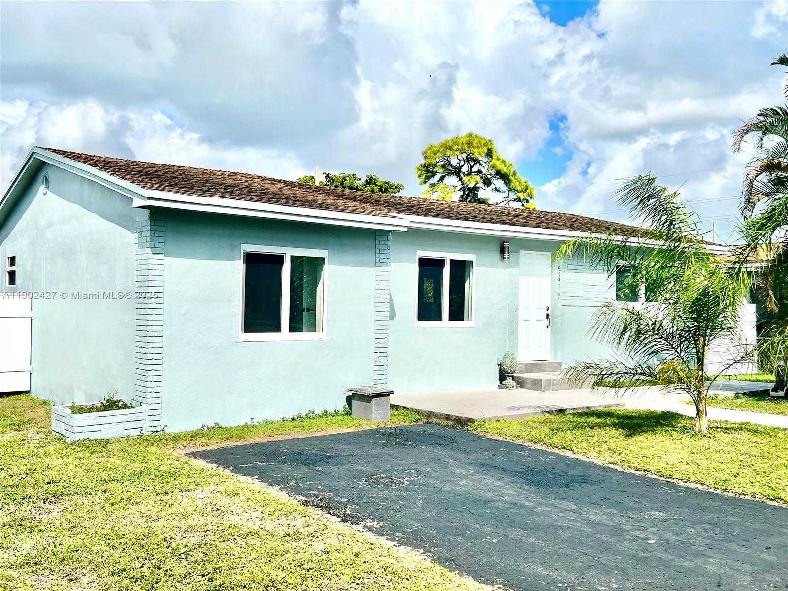 Small Image of 6417 FLETCHER ST, Hollywood Number 12