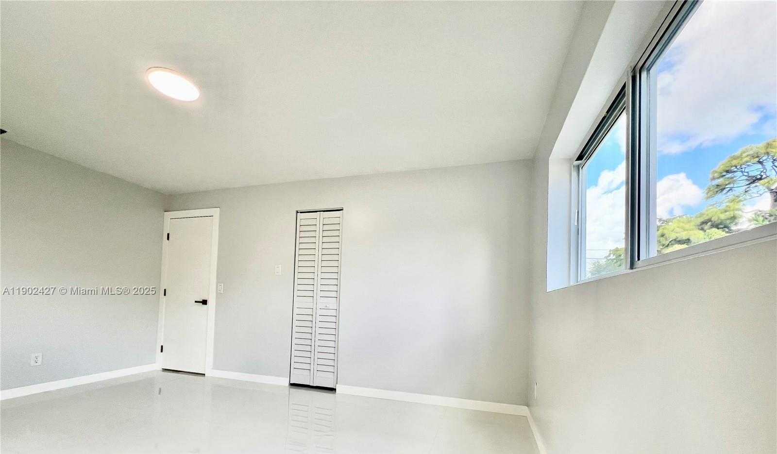 Small Image of 6417 FLETCHER ST, Hollywood Number 20